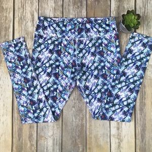 *NWOT* THE FREE YOGA WORKOUT/YOGA PANTS